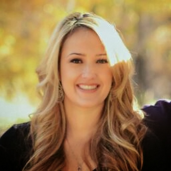 Profile Picture of Marissa Ledesma (@luncar2) on Poshmark