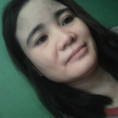Profile Picture of Rowena Javier (@rowenajavier15) on Twitter