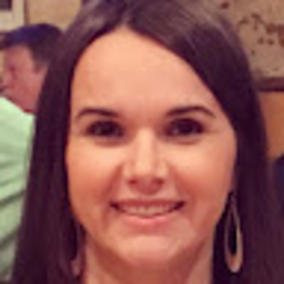 Devon Bissot - Poshmark Profile Picture of Devon Bissot (@debissot) on Poshmark