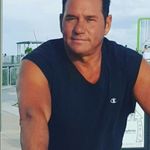 Profile Picture of Robert Mosenson (@rmosenson) on Instagram