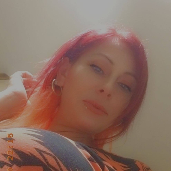 Profile Picture of Michelle Onofrio (@missshelly1) on Poshmark