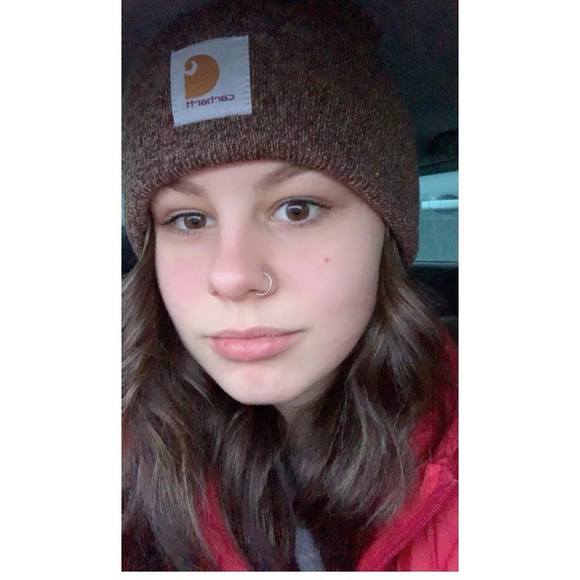 Profile Picture of Shyanne Lee (@shyannelee2006) on Poshmark