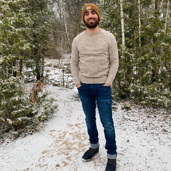 Profile Picture of Dini Lamce (@dini_lamce) on Poshmark