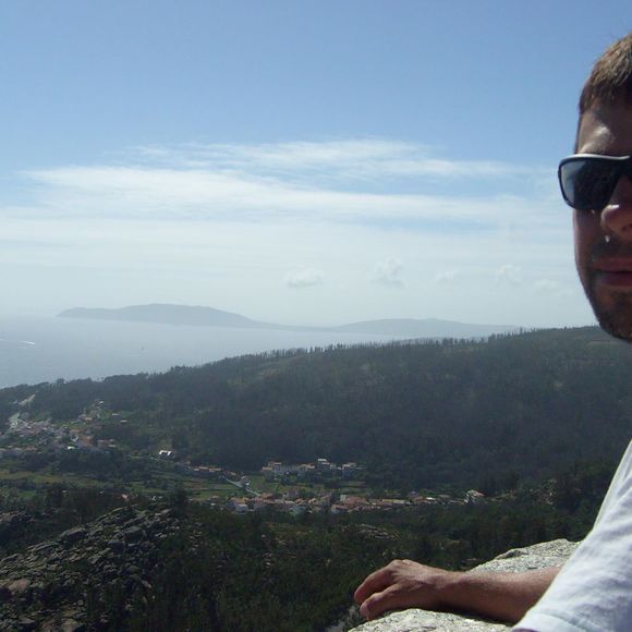 Profile Picture of Carlos Castelo (@ccastelo23) on Poshmark