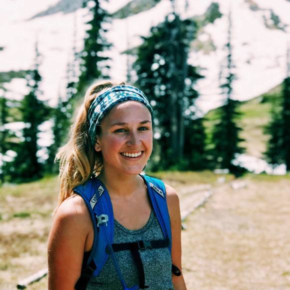 Profile Picture of Carolyn Wassmer (@cwassmer16) on Poshmark