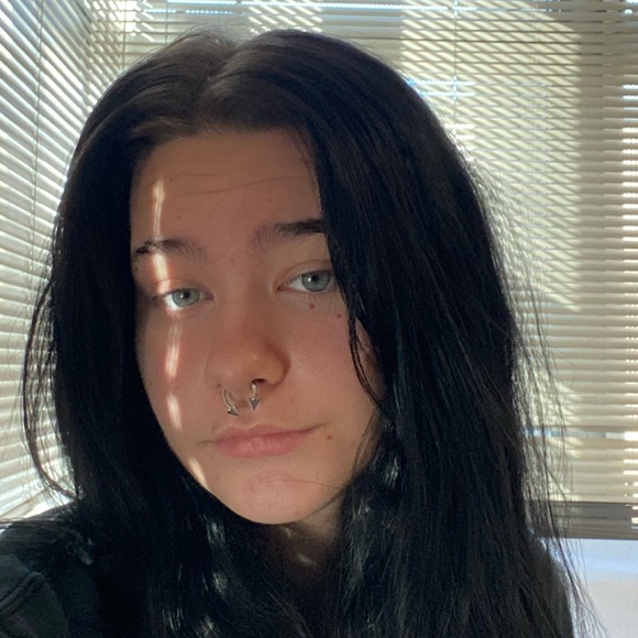 Profile Picture of Samantha Tester (@samanthatester) on Poshmark