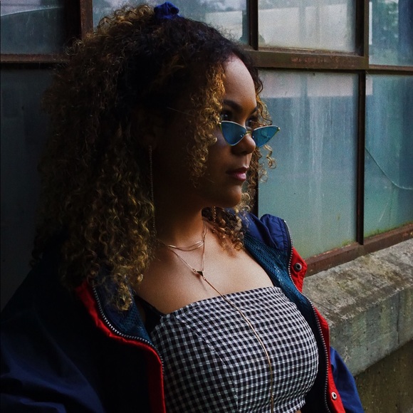 Profile Picture of Stacie Warner (@stacie_bae) on Poshmark