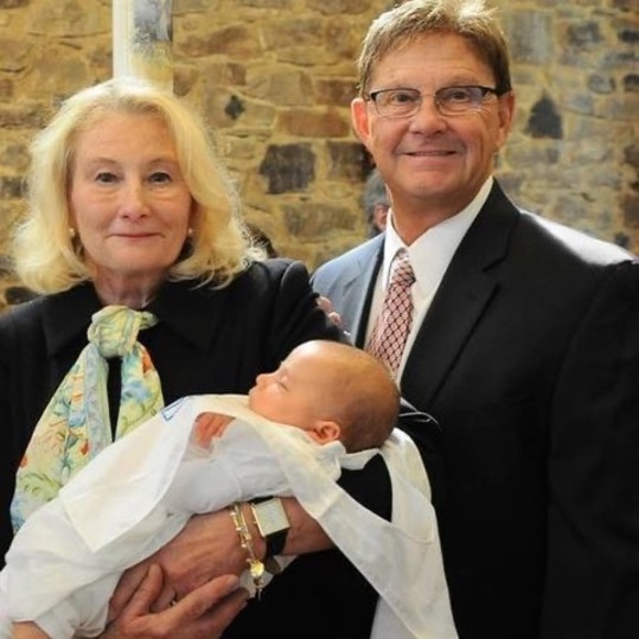 Profile Picture of Joanne Accetta (@joanne_accetta) on Poshmark