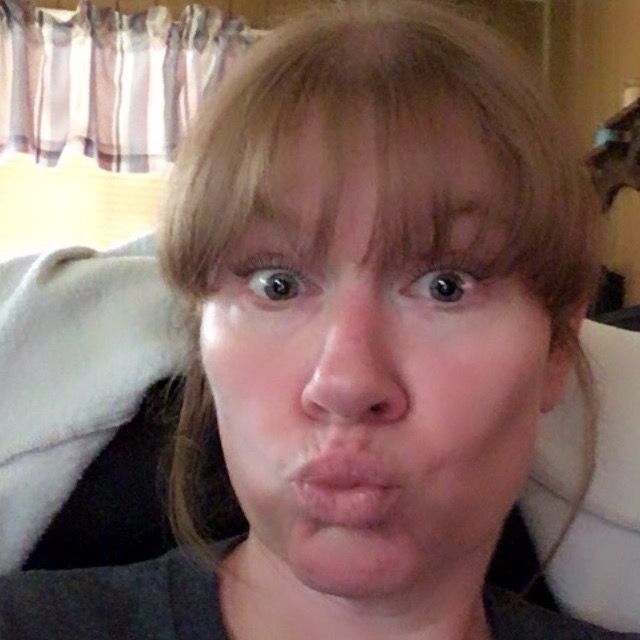 Profile Picture of Jeanine (@redfizzer) on Tiktok