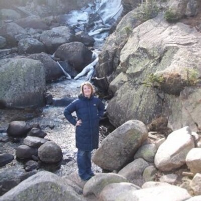 Profile Picture of Ann Lapp (@@isurocks00) on Twitter