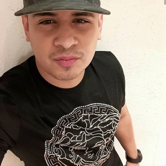 Gabriel Rueda - Poshmark Profile Picture of Gabriel Rueda (@gabrielrueda) on Poshmark