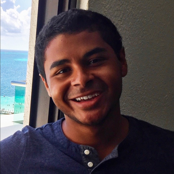 Profile Picture of Justin Toran-burrell (@tobo2010) on Poshmark