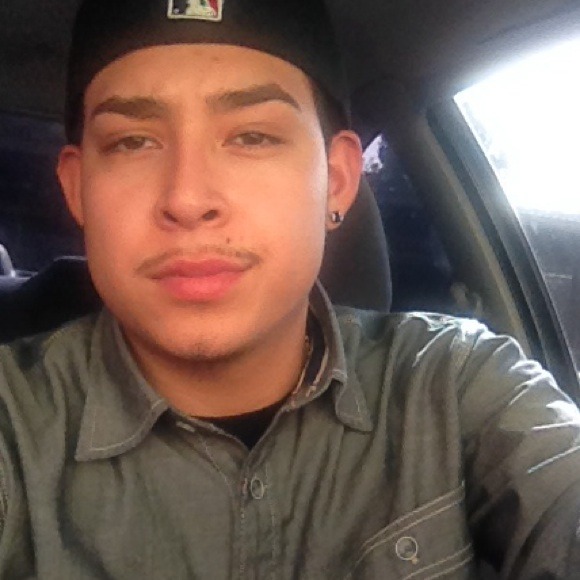 Profile Picture of Cristian Saenz (@planetuniquee) on Poshmark