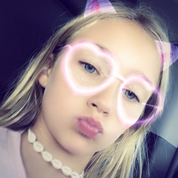 Profile Picture of Julia Reardon (@julia_falcons) on Poshmark