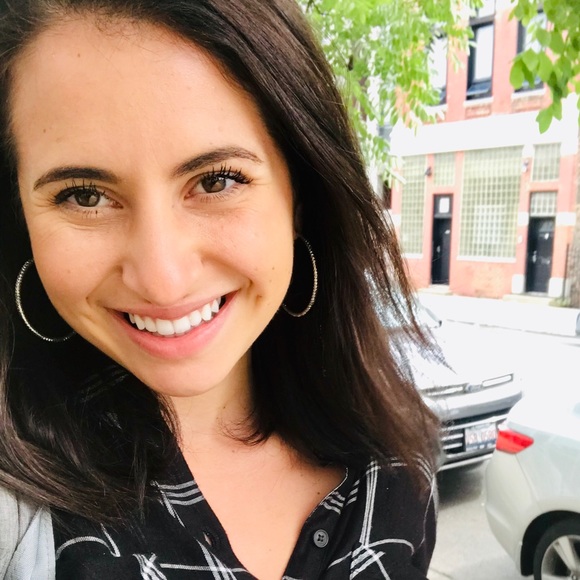 Profile Picture of Jaclyn Puccini (@jaclynpuccini) on Poshmark