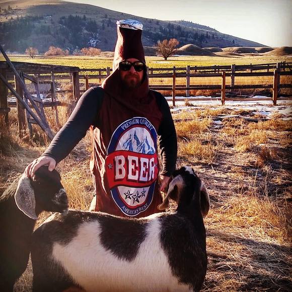 Profile Picture of Luke Thornton (@lukethornton991) on Poshmark