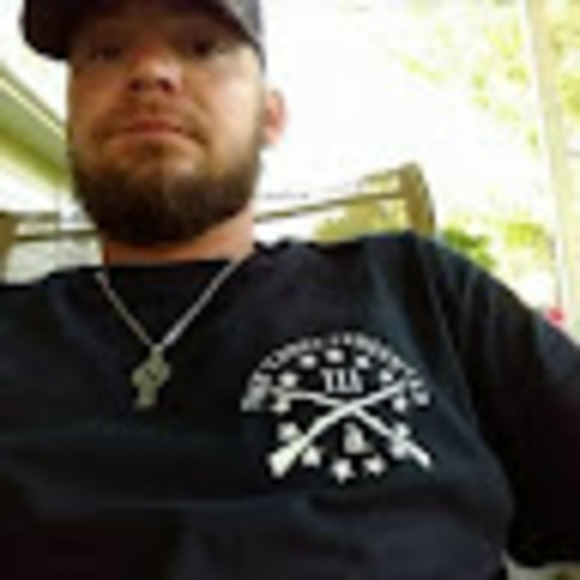 Profile Picture of Mike Mcbee (@mikemcbee13) on Poshmark