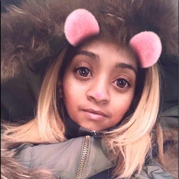 Profile Picture of Desirre Onativia (@brimgirl) on Poshmark