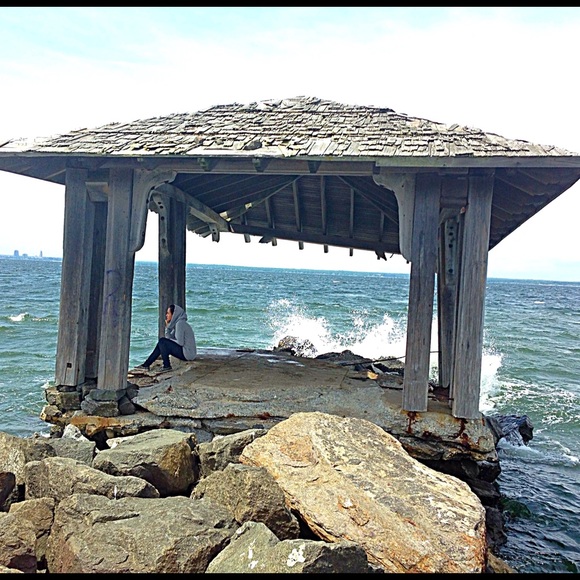 Profile Picture of Xu Xu (@xuxuscloset) on Poshmark