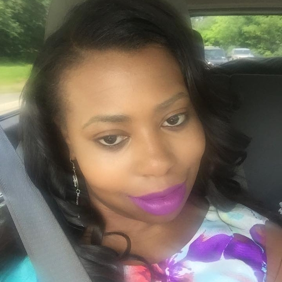 Profile Picture of Latoya Marks (@lmarks11) on Poshmark