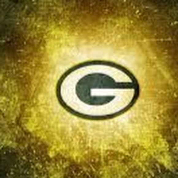 Profile Picture of Noah Rieder (@noahrieder) on Poshmark