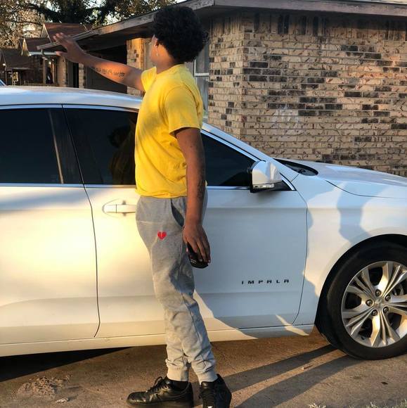 Tim Richard - Poshmark Profile Picture of Tim Richard (@tim_richard) on Poshmark