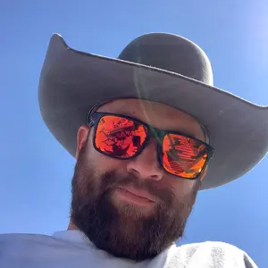 Profile Picture of   Stop looking at my Rod... (@randsmobileweldin) on Tiktok