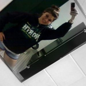 Profile Picture of Julia Farace. (@lovinguislovingme) on Myspace