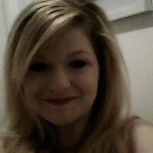 Profile Picture of Caroline Sinclair (@CarolineSincl10) on Twitter