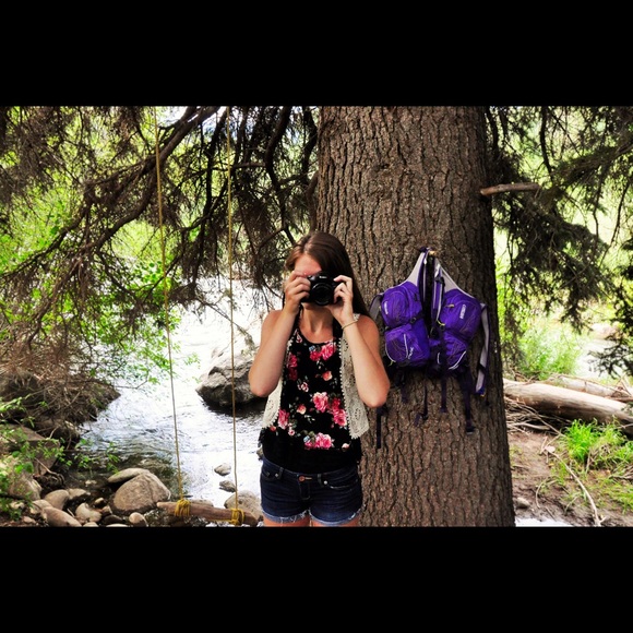 Profile Picture of Hailey Heidecker (@haileyvera) on Poshmark