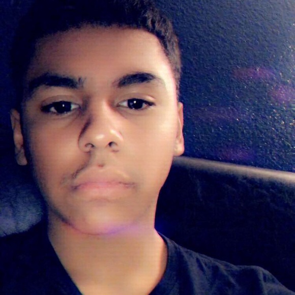 Profile Picture of Luis Calvillo (@yaboyluis) on Poshmark