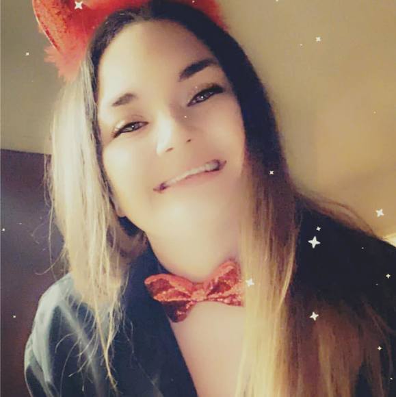 Profile Picture of Amber Shellhouse (@makaylamom11) on Poshmark