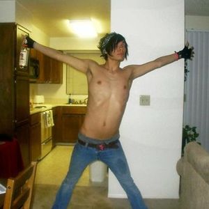 Profile Picture of Alex Oviedo (@bloodsandcripsfallinlove) on Myspace