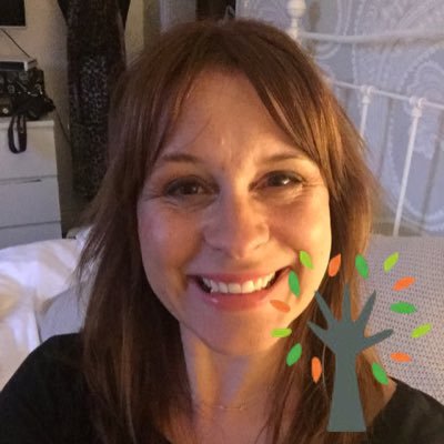 Profile Picture of Amanda Browne (@mandy_loop) on Twitter