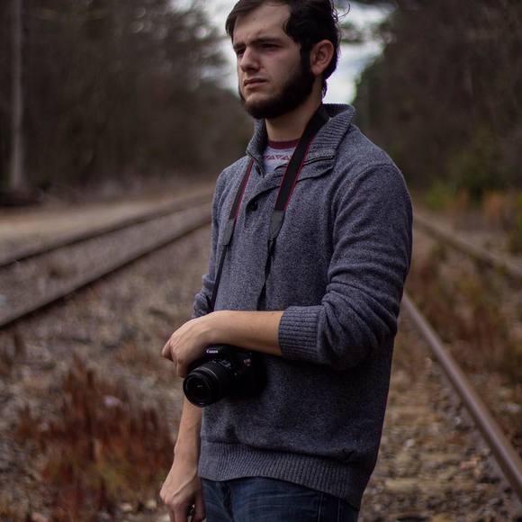 Profile Picture of Constantino Borrelli (@vapehead) on Poshmark