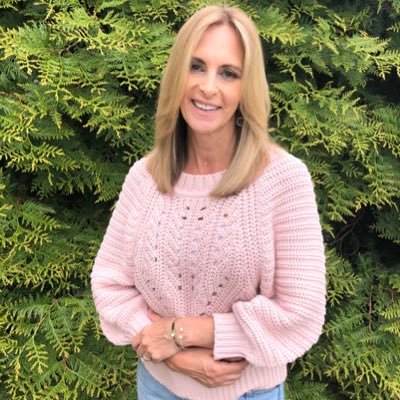 Profile Picture of Lynne Schneider (@LynneSc86335477) on Twitter