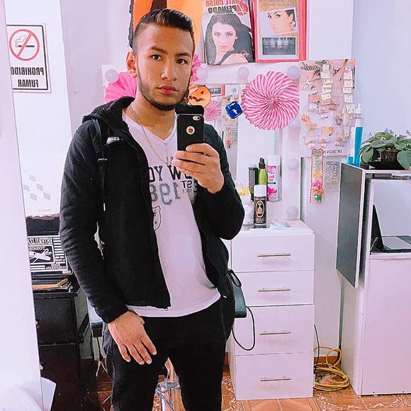 Profile Picture of Servio Gaona (@serviosol) on Poshmark