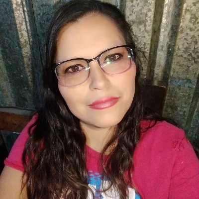 Profile Picture of Elizabeth ECHEVERRIA (@Elizabe84902918) on Twitter