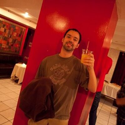 Profile Picture of Jonathan Millett (@BreakEveryMold) on Twitter