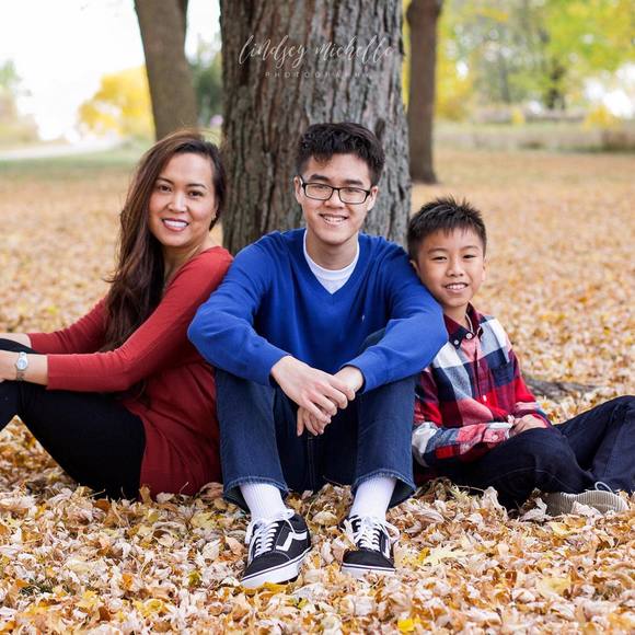 Profile Picture of Thanh thi Ayun (@ayunthy) on Poshmark