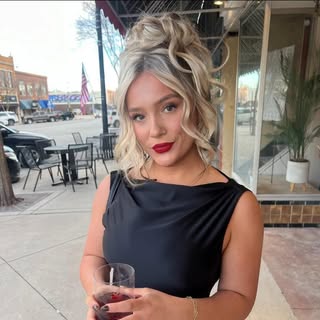 Profile Picture of Jillian Stafford (@jillian.layne) on Instagram