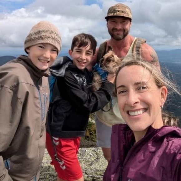 Brent Young - Poshmark Profile Picture of Brent Young (@brentyoung972) on Poshmark