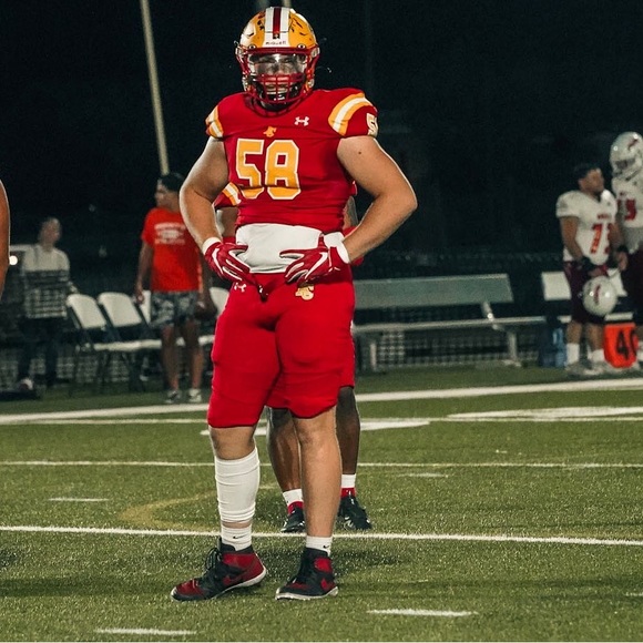 Profile Picture of Ben Strawn (@ben_strawn) on Poshmark