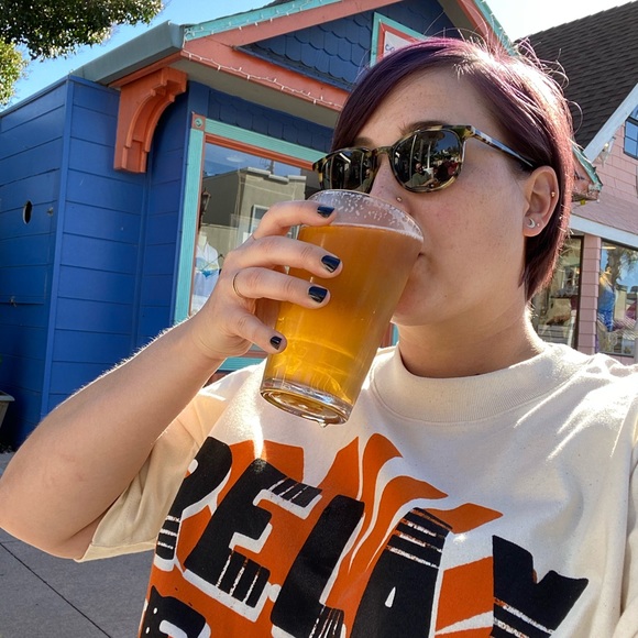 Profile Picture of Carly Lund (@carlylund347) on Poshmark