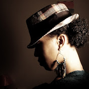 Profile Picture of Melissa Sebastien (@RetrocenChic) on Youtube