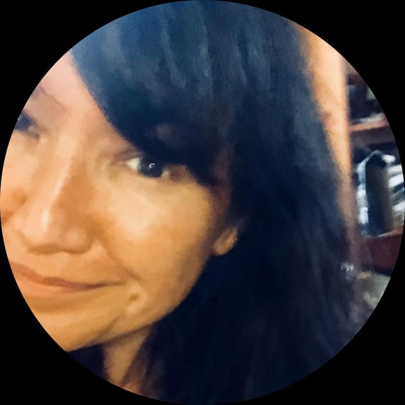 Profile Picture of Elena Gustavson (@elena_gus) on Poshmark