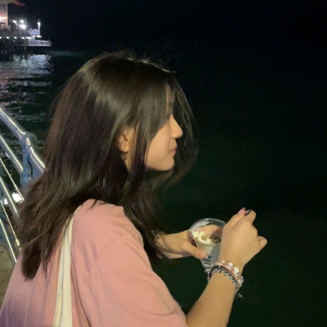Profile Picture of joelle (@joellelee114) on Tiktok
