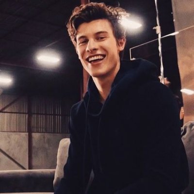 Profile Picture of Caín + Janette. (@galacticlips) on Twitter