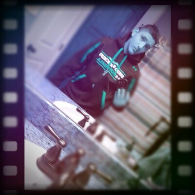 Profile Picture of Alex Olivas (@alexolivas45) on Twitter