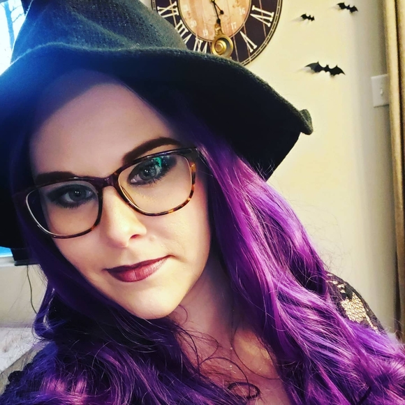 Profile Picture of Jennifer Henney (@jenn102188) on Poshmark